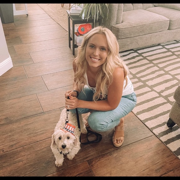 Meet your Posher, Alyssa - Picture 1 of 1